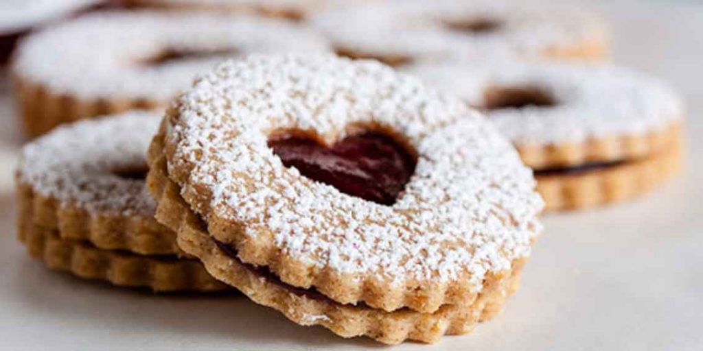 linzer cookie 2 1024x512 - لینزر کوکی